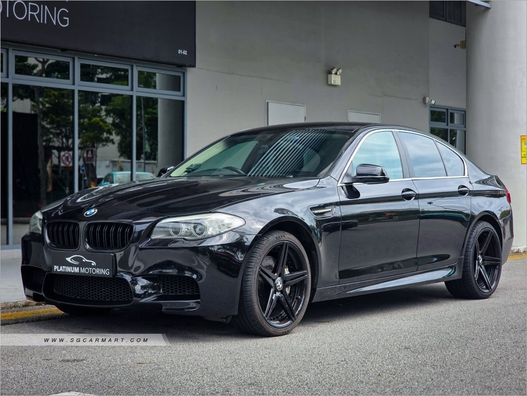 BMW 5 Series 523i (COE till 05/2030) - Image 2