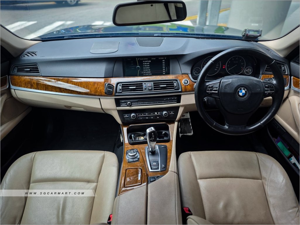 BMW 5 Series 523i (COE till 05/2030) - Image 6