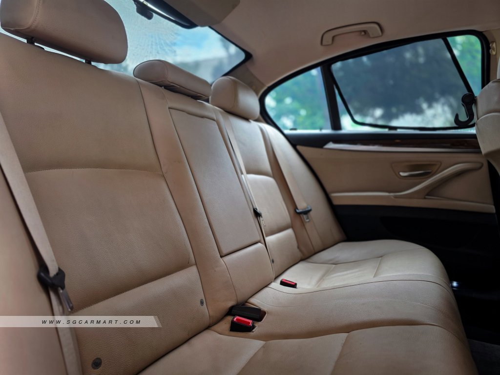 BMW 5 Series 523i (COE till 05/2030) - Image 8